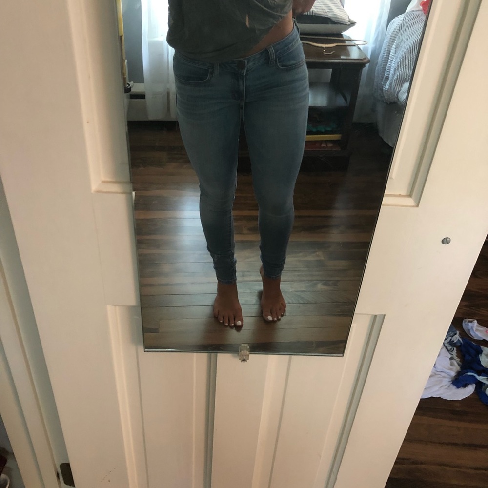 American Eagle Light Wash Jeans